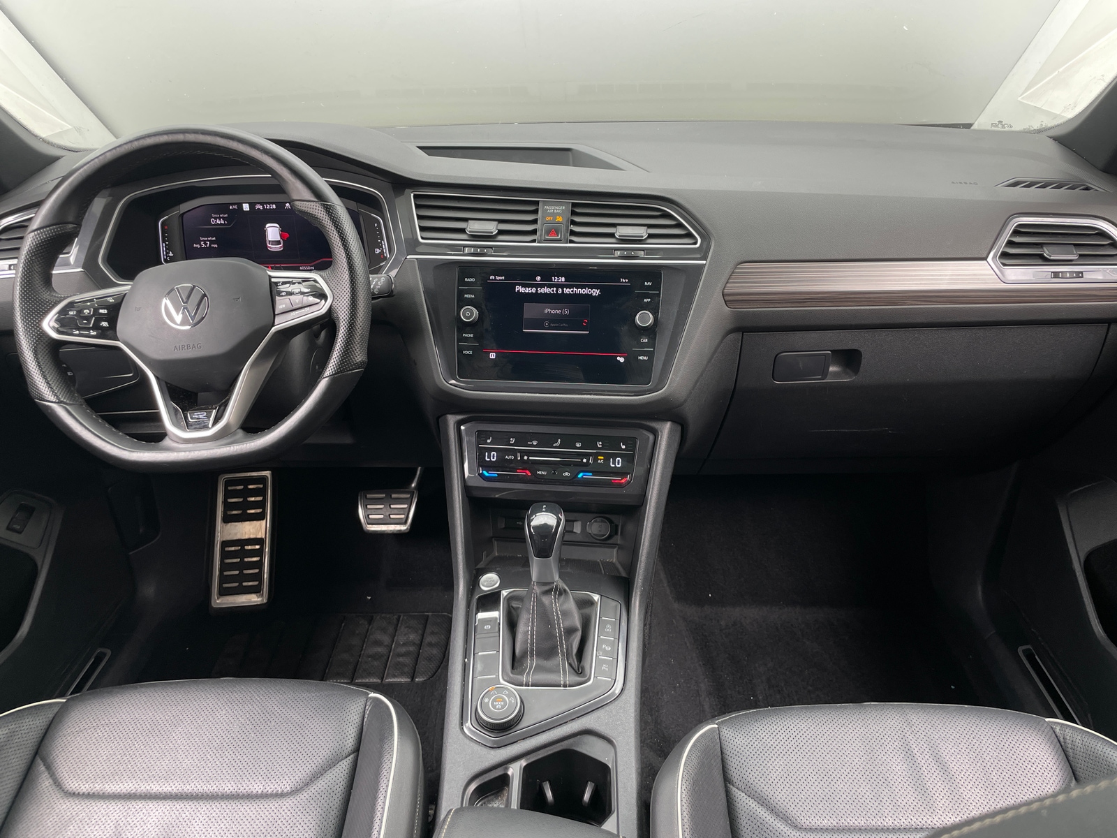 Thumbnail: 2022 Volkswagen Tiguan - 2