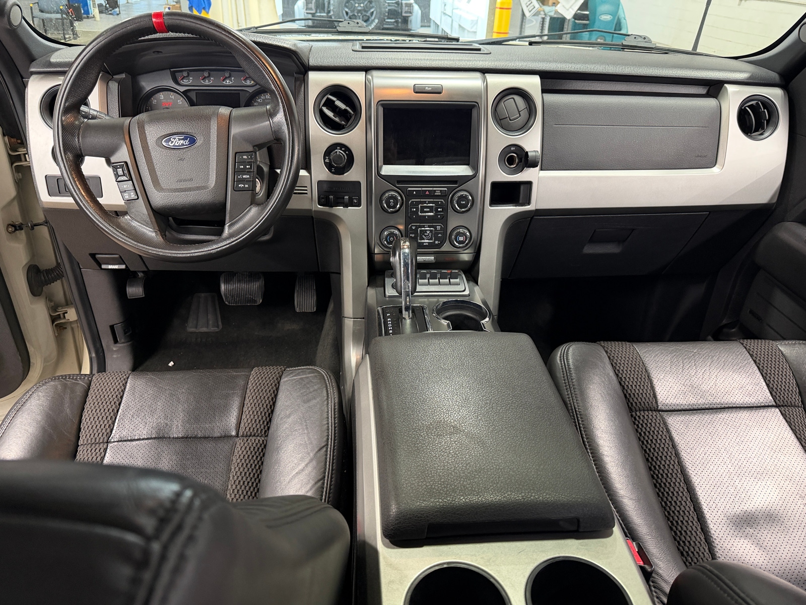 Thumbnail: 2013 Ford Econoline - 3