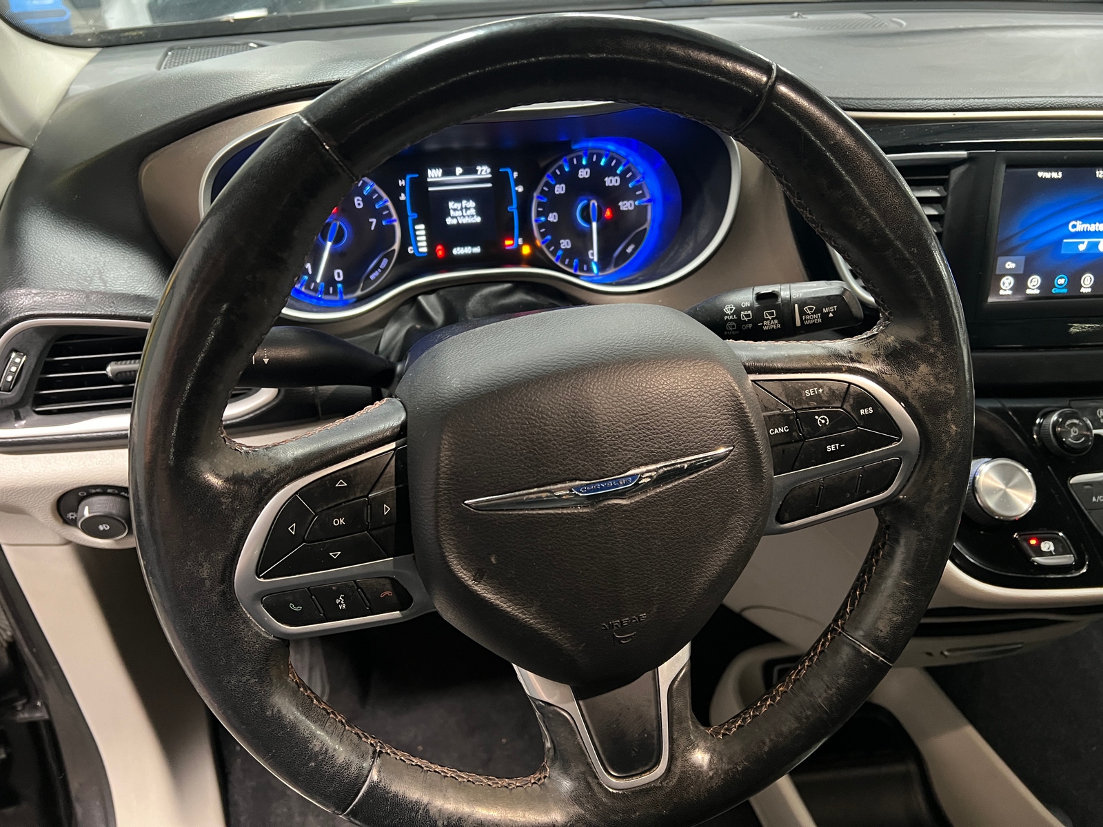 Thumbnail: 2019 Chrysler Pacifica - 4