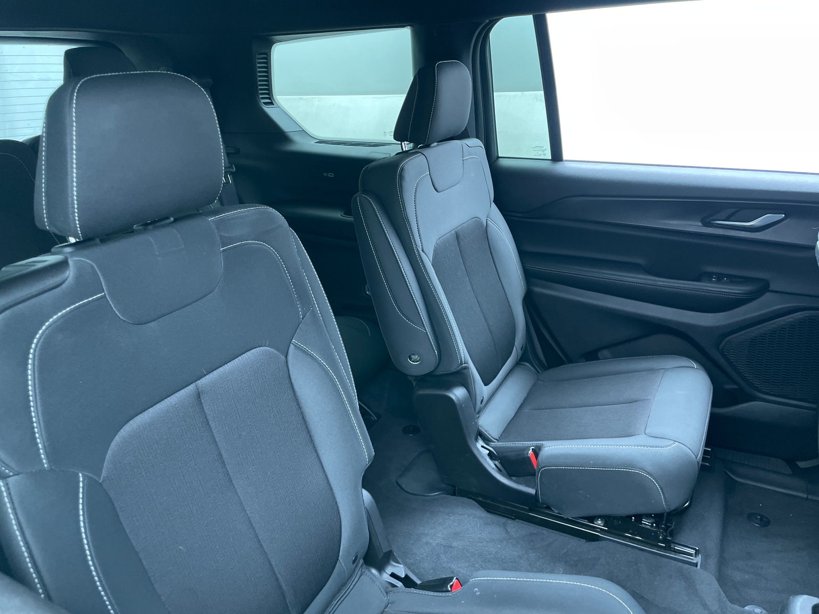 Thumbnail: 2024 Jeep Grand Cherokee L - 6