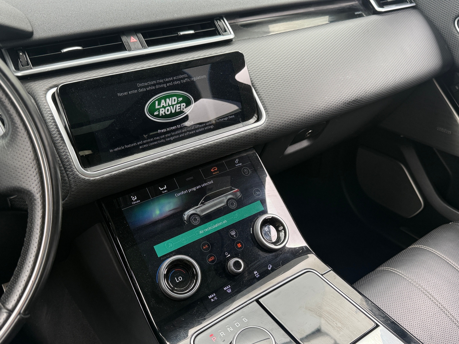 Thumbnail: 2020 Land Rover Range Rover Velar - 3