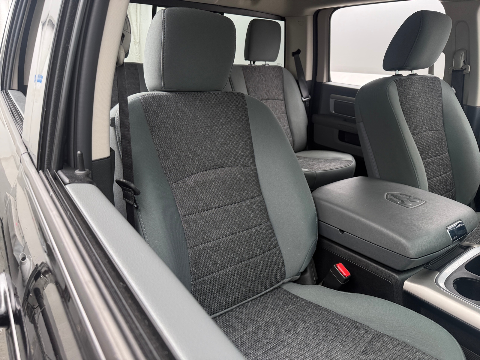 Thumbnail: 2019 RAM 1500 Classic - 2