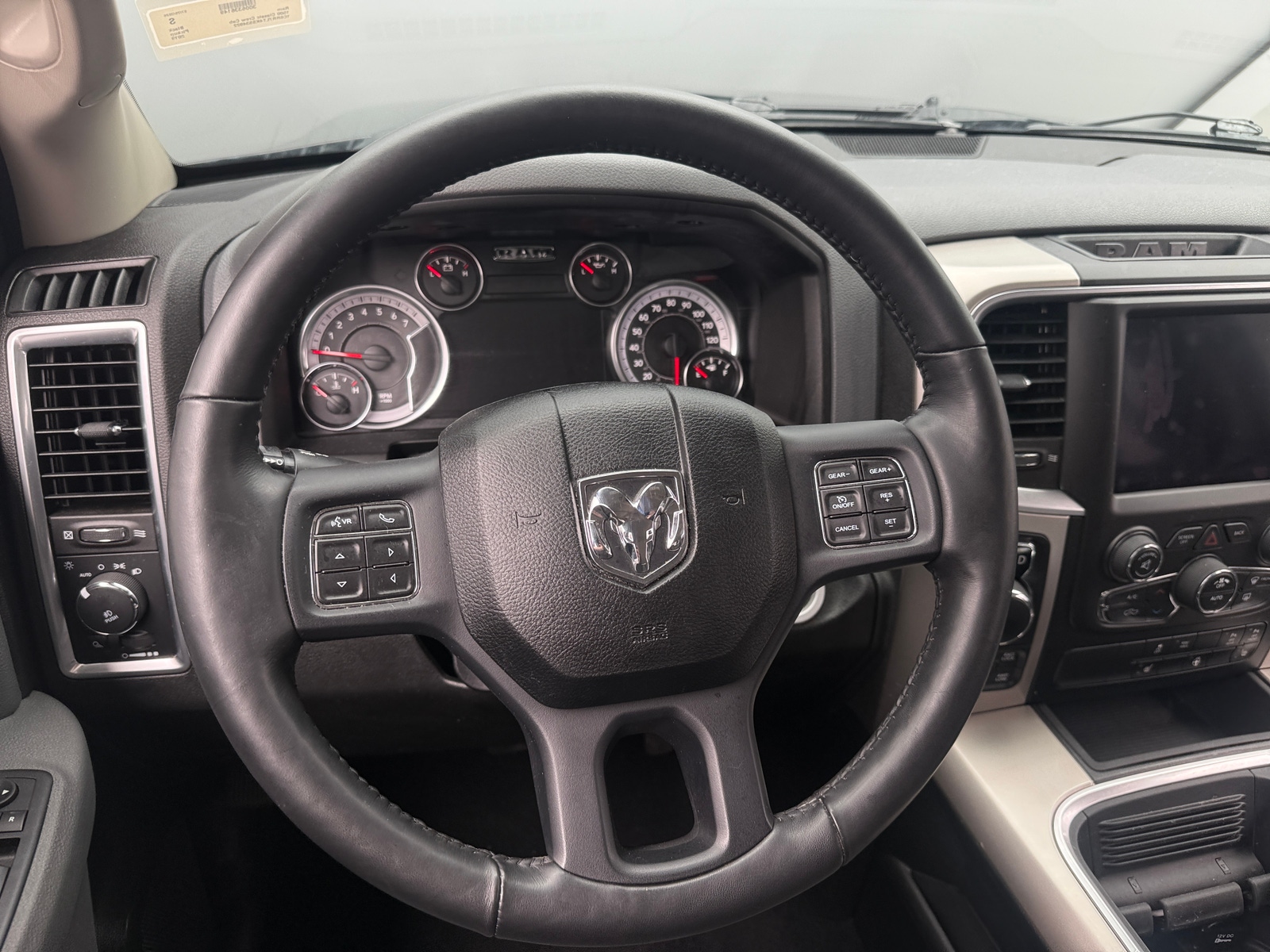 Thumbnail: 2019 RAM 1500 Classic - 5