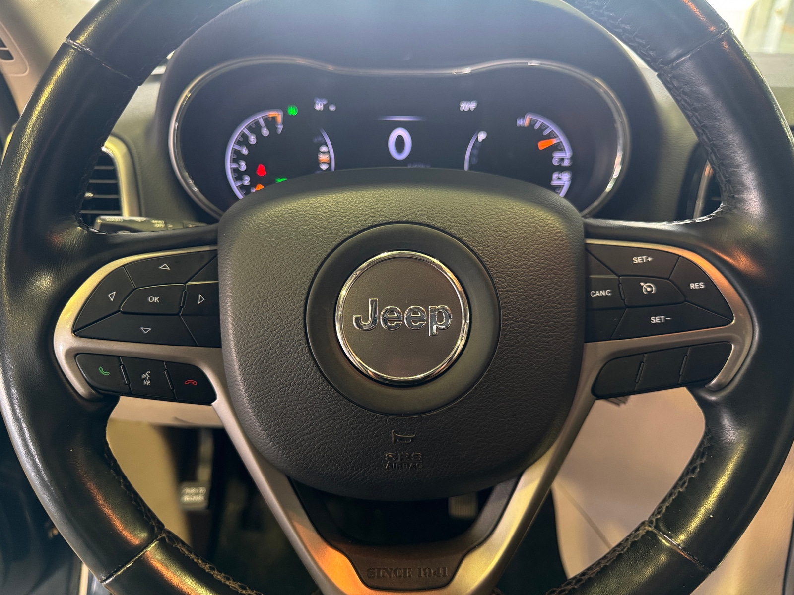 Thumbnail: 2020 Jeep Grand Cherokee - 4