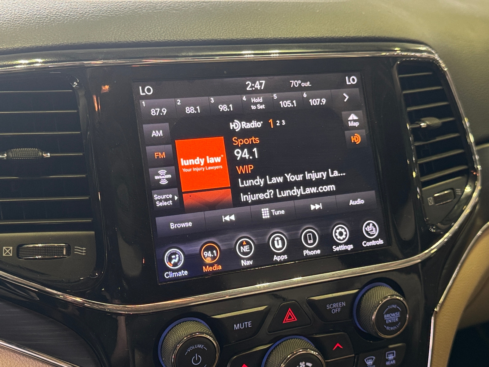 Thumbnail: 2020 Jeep Grand Cherokee - 3