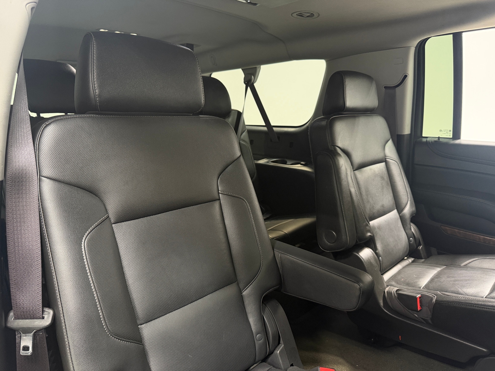 Thumbnail: 2017 Chevrolet Suburban - 5