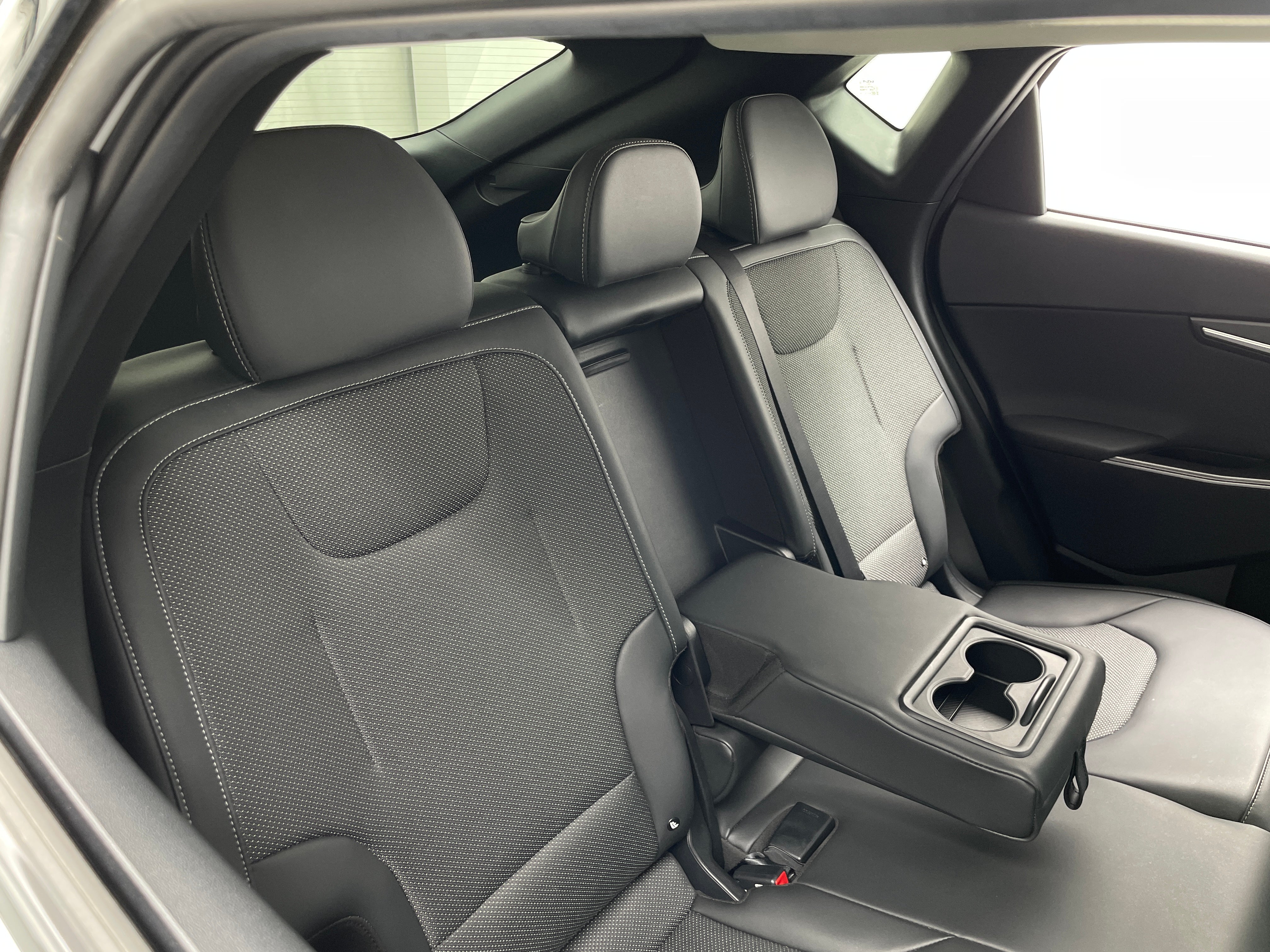 Used 2024 Kia EV6 Light L/R with VIN KNDC3DLC0R5204301 for sale in Oak Creek, WI