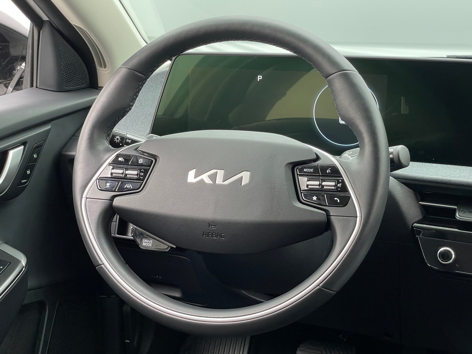 Thumbnail: 2024 Kia EV6 - 4