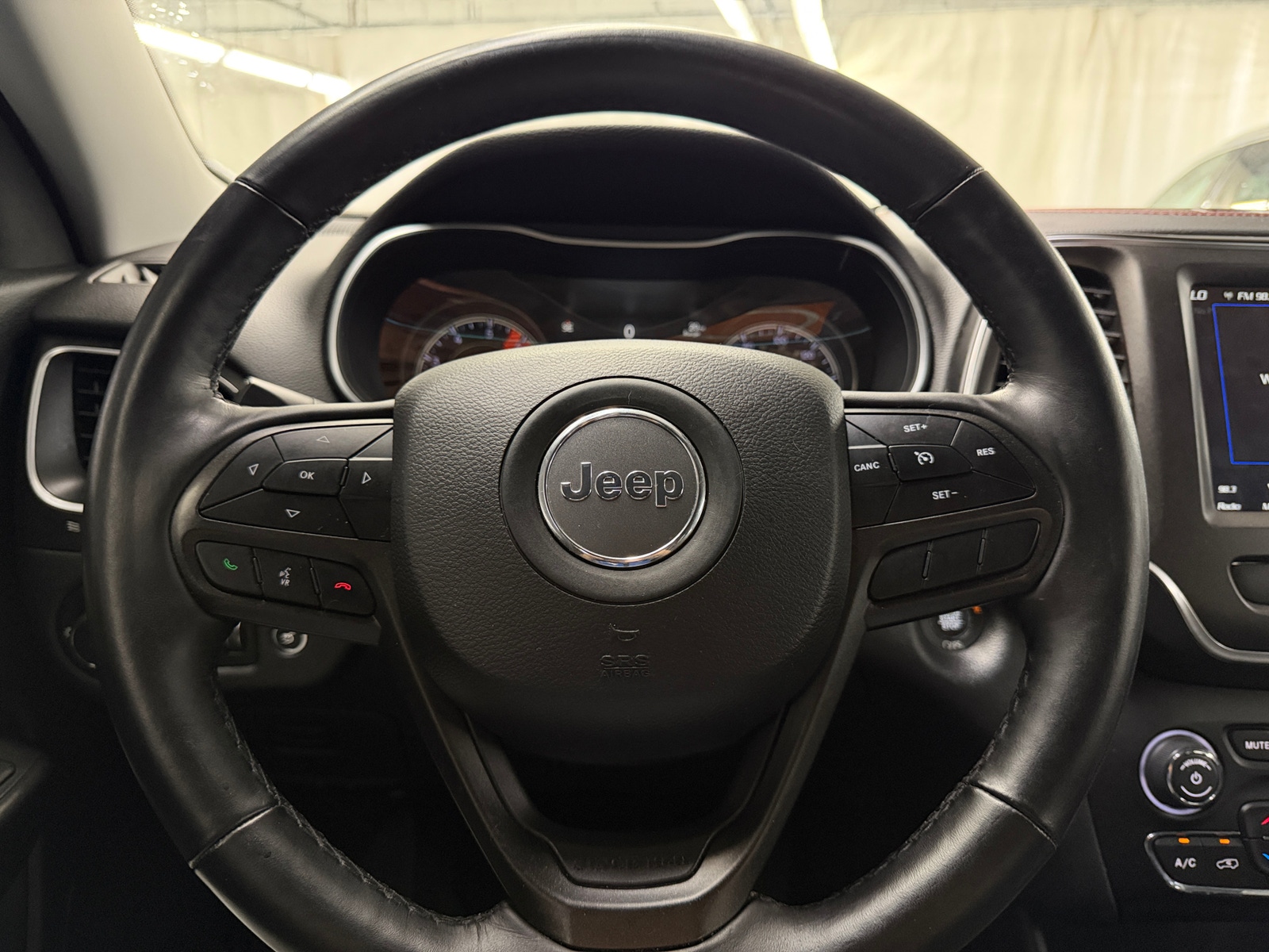 Thumbnail: 2019 Jeep Cherokee - 4