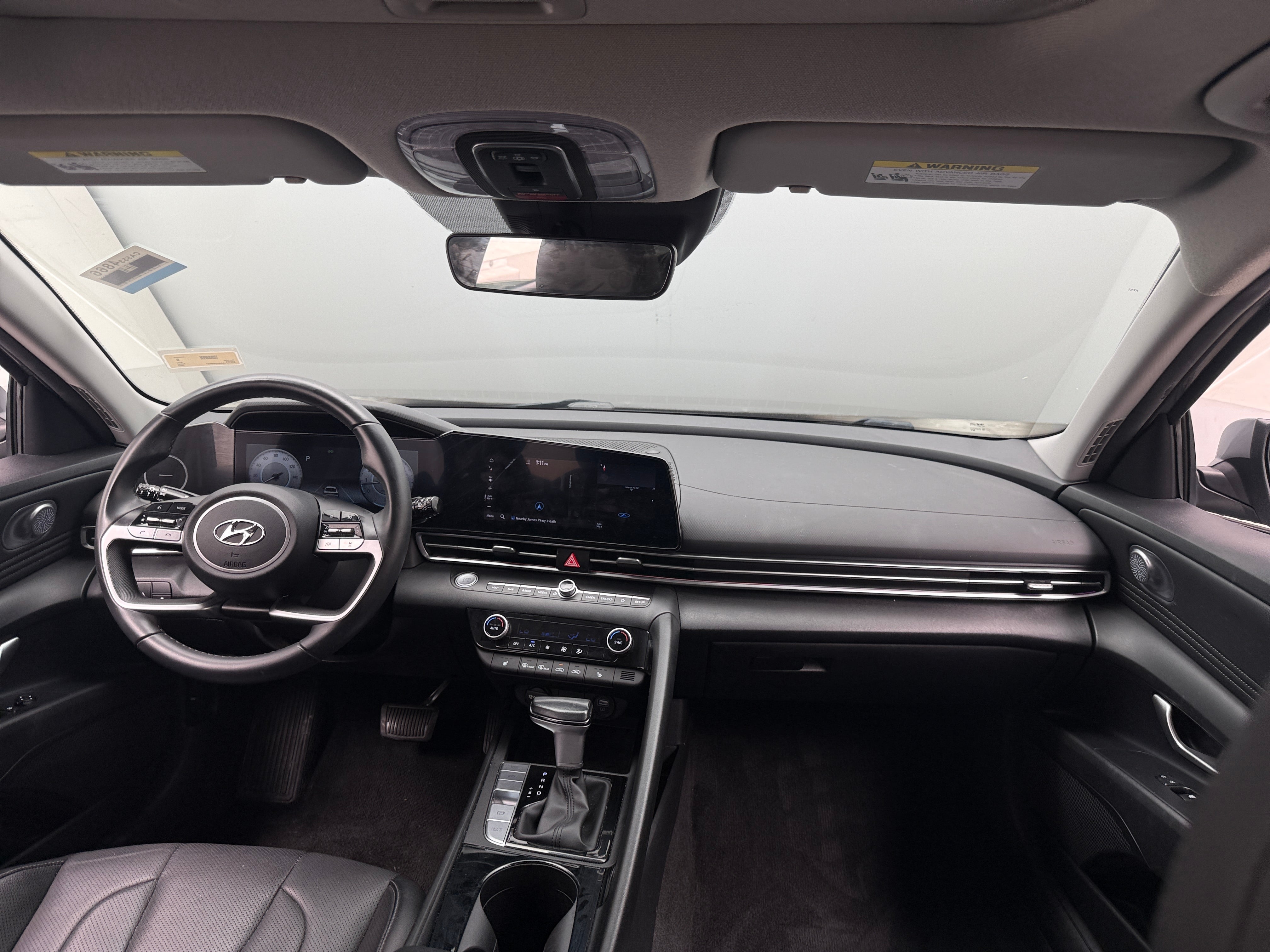 2023 Hyundai Elantra Limited - Photo 5
