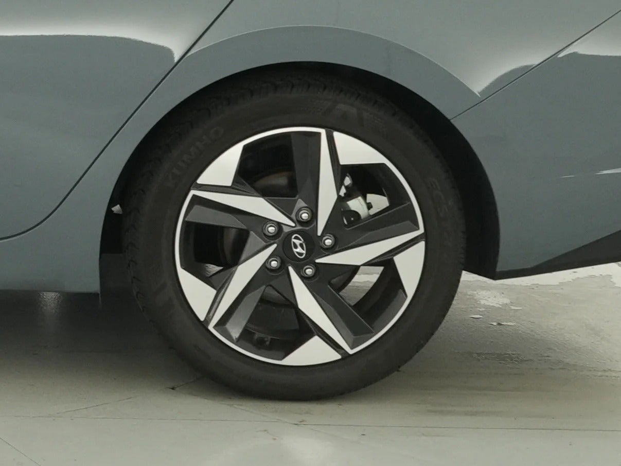 2023 Hyundai Elantra Limited - Photo 21