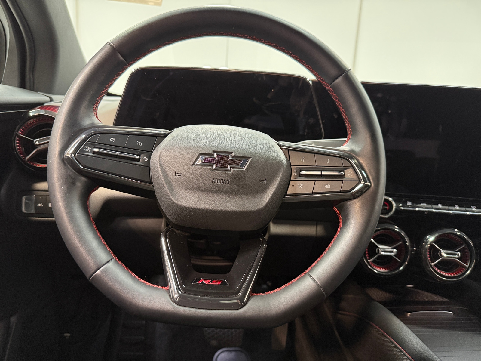 Thumbnail: 2024 Chevrolet Blazer EV - 4