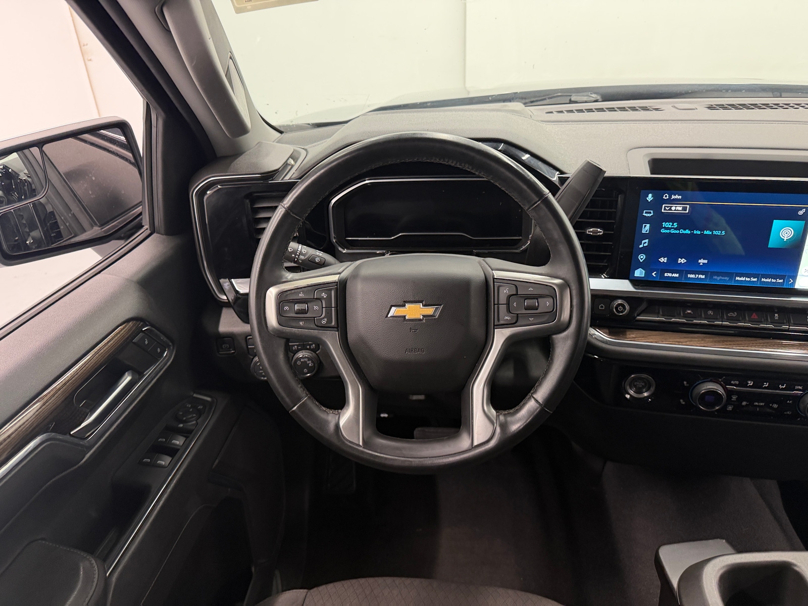 Thumbnail: 2024 Chevrolet Silverado 1500 - 5