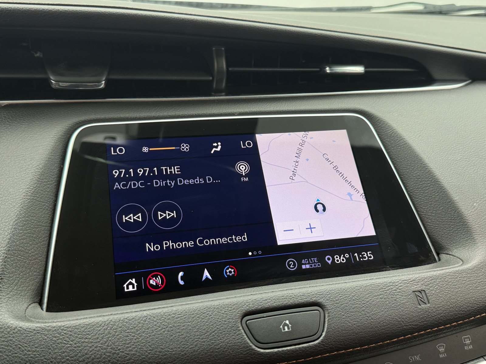 Thumbnail: 2020 Cadillac XT4 - 3
