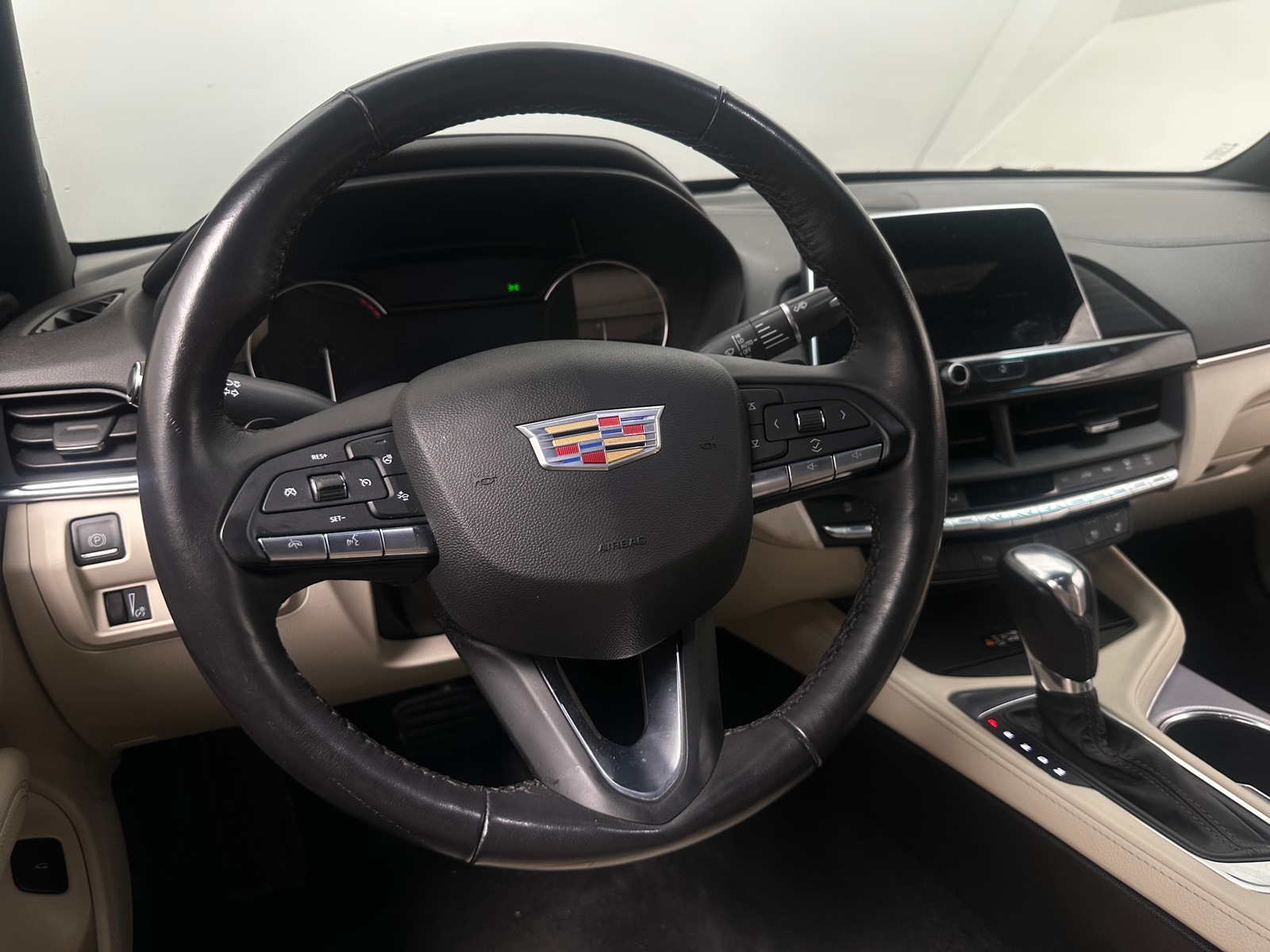 Thumbnail: 2023 Cadillac CT4 - 4