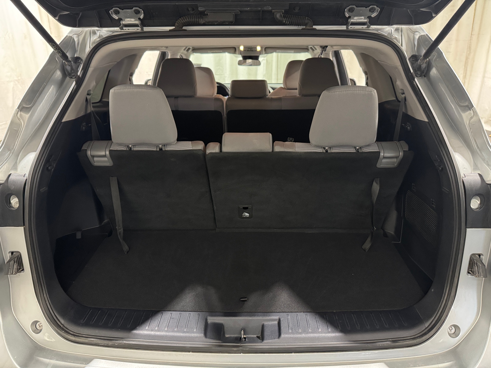 Thumbnail: 2020 Toyota Highlander - 7