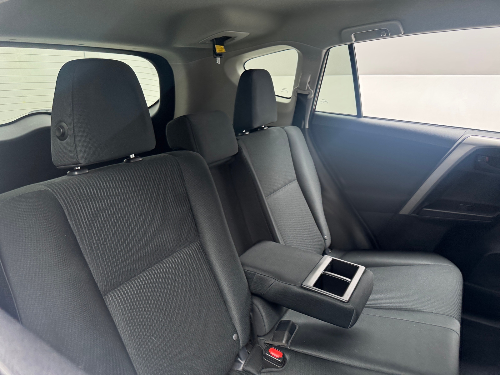 Thumbnail: 2018 Toyota RAV4 - 6