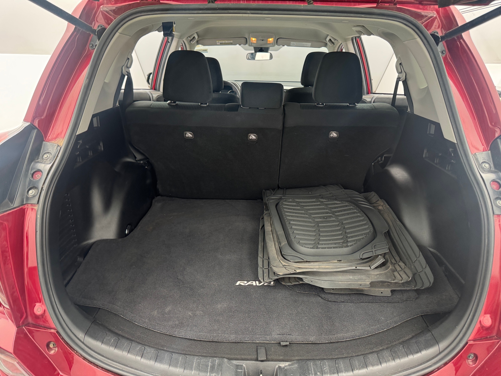 Thumbnail: 2018 Toyota RAV4 - 7