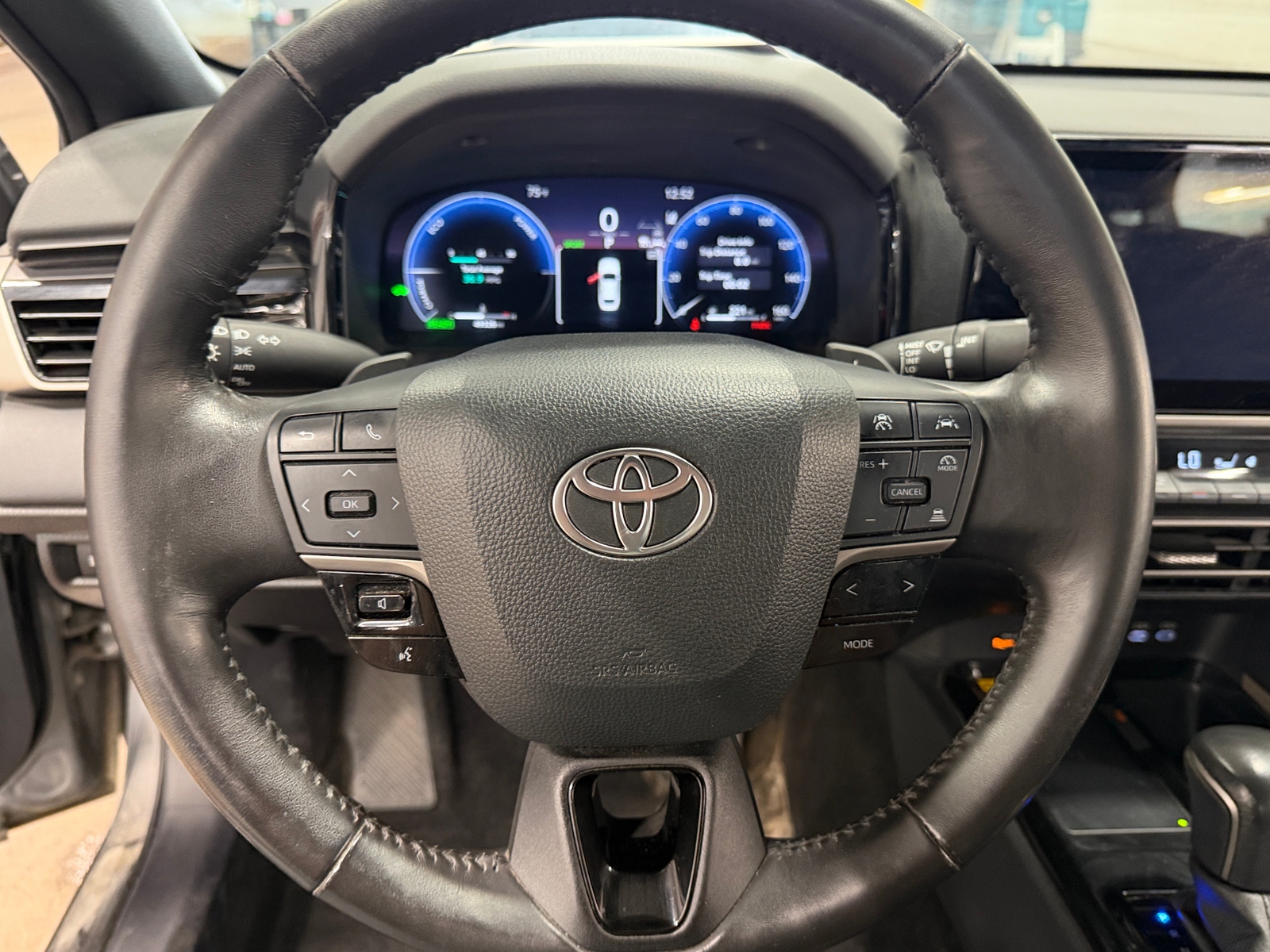 Thumbnail: 2025 Toyota Camry - 4