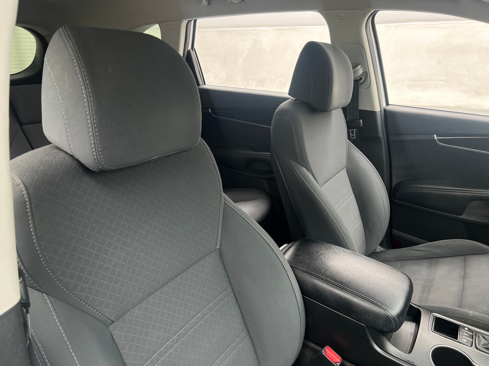 Thumbnail: 2017 Kia Sorento - 2