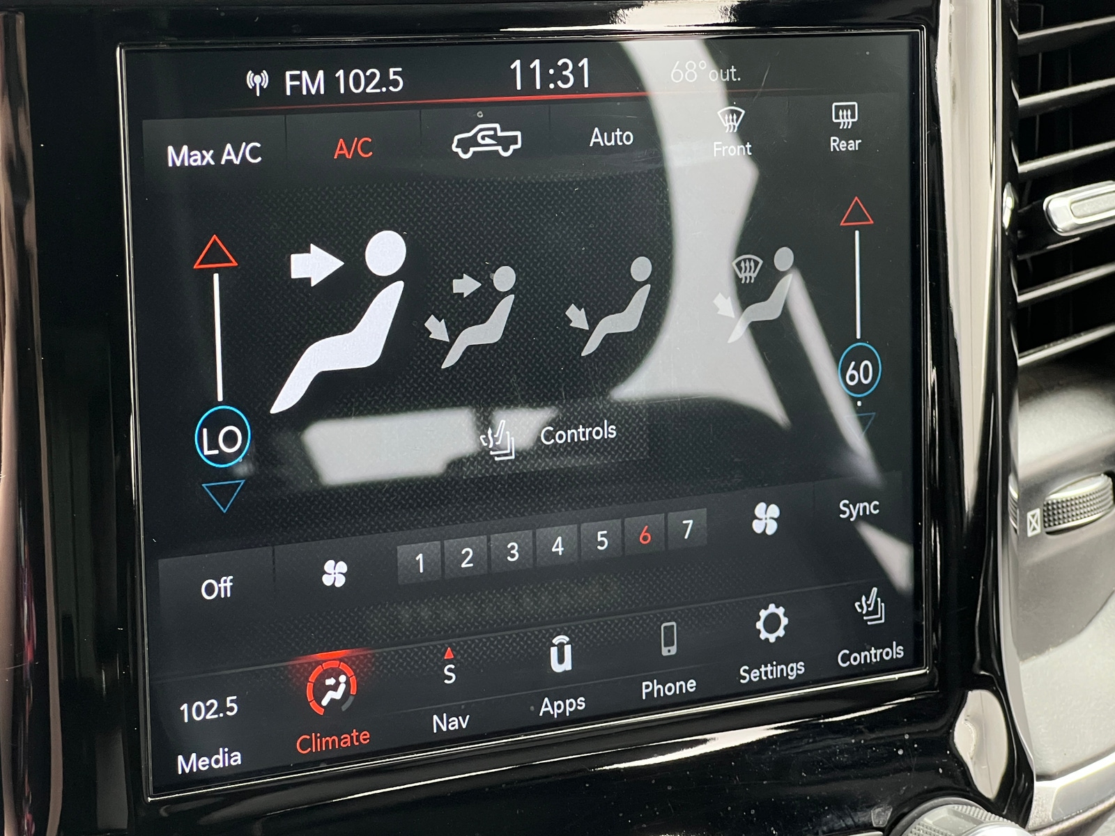 Thumbnail: 2020 RAM 1500 - 3