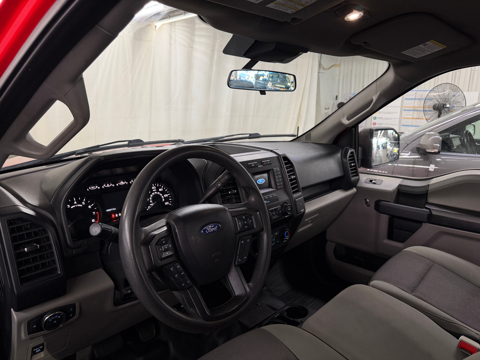 Thumbnail: 2019 Ford Econoline - 3