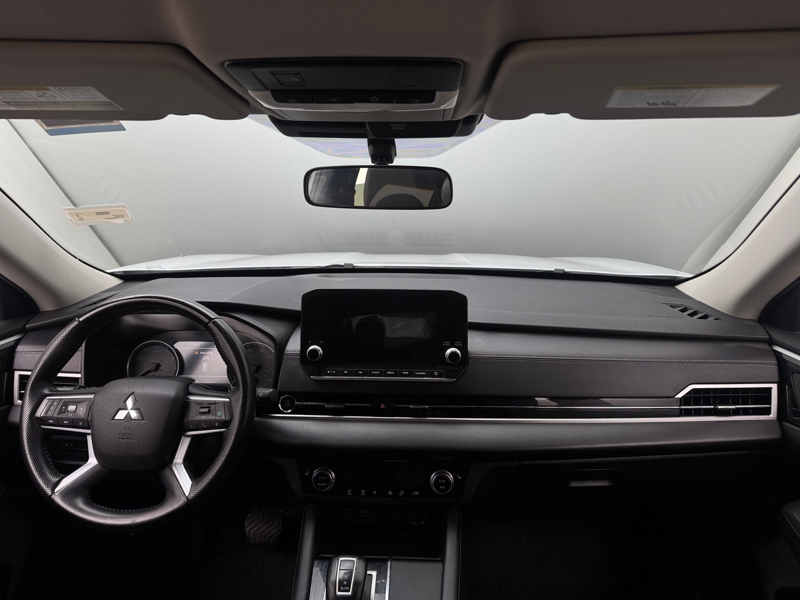 Thumbnail: 2024 Mitsubishi Outlander - 3
