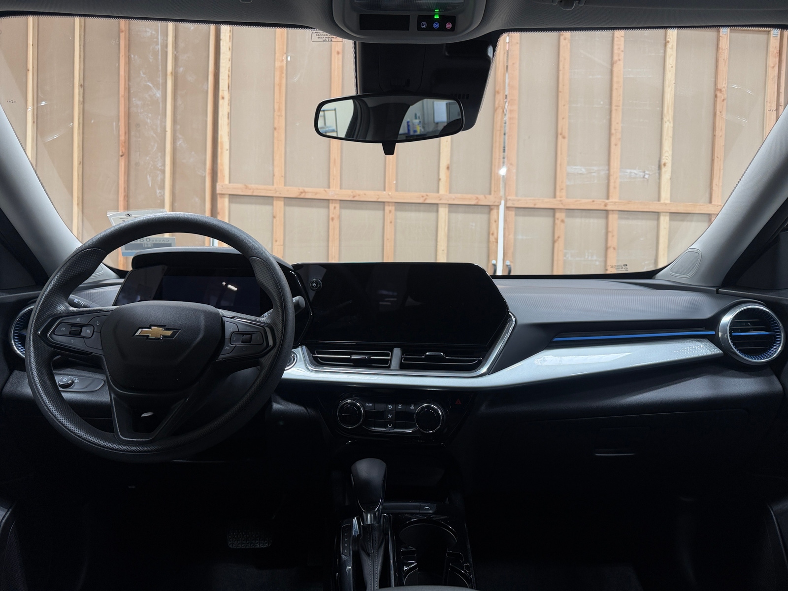 Thumbnail: 2025 Chevrolet Trax - 2