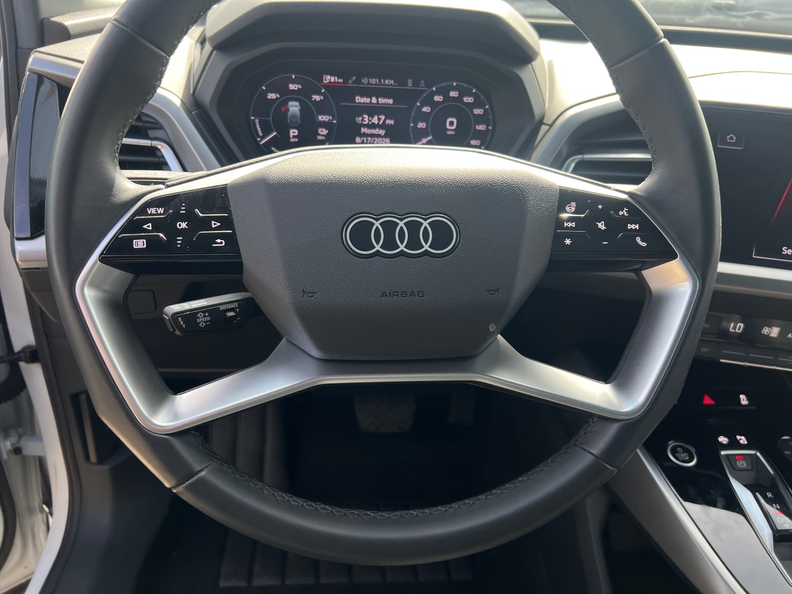 Thumbnail: 2023 Audi Q4 e-tron - 4