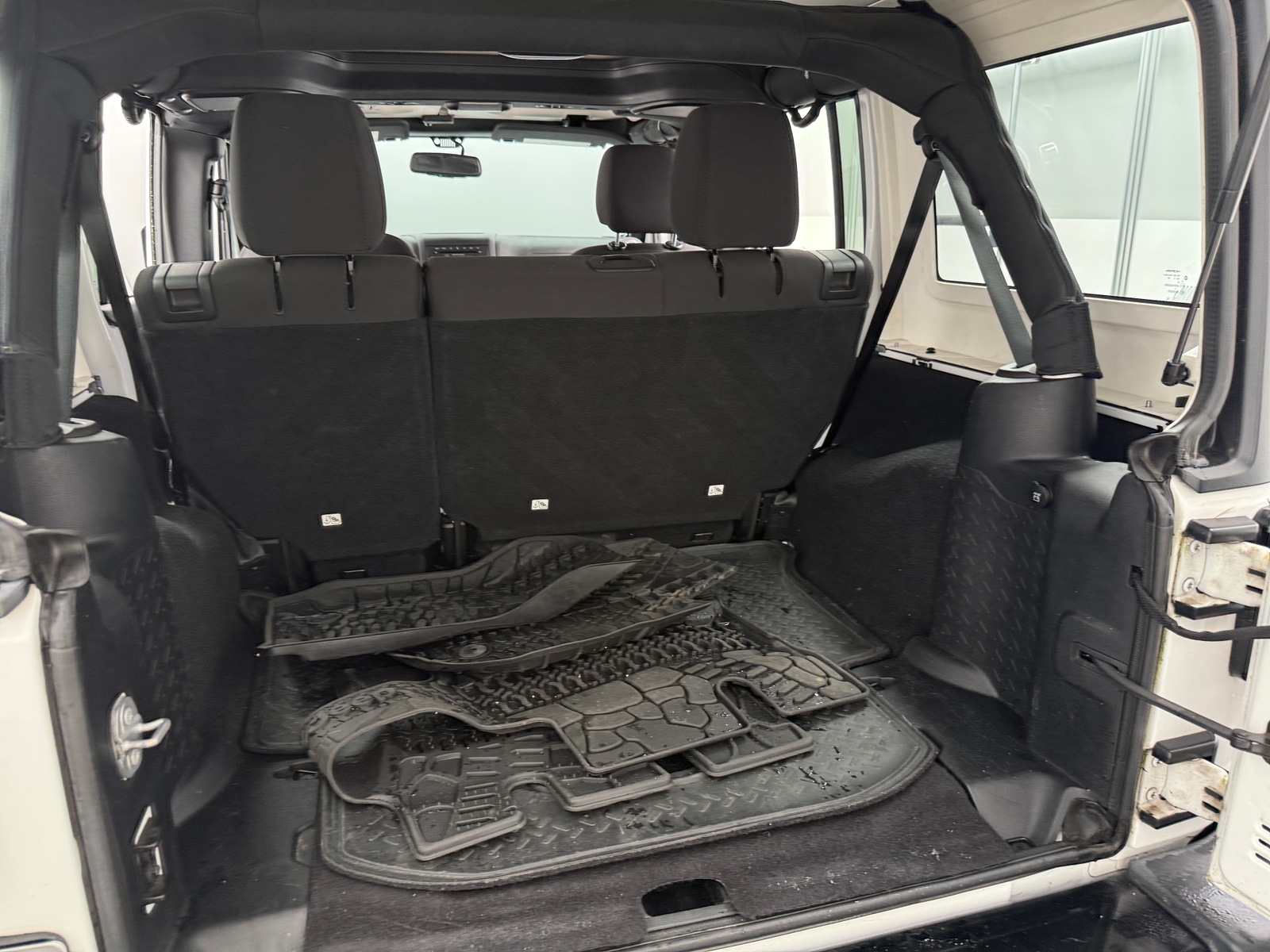 Thumbnail: 2016 Jeep Wrangler - 7