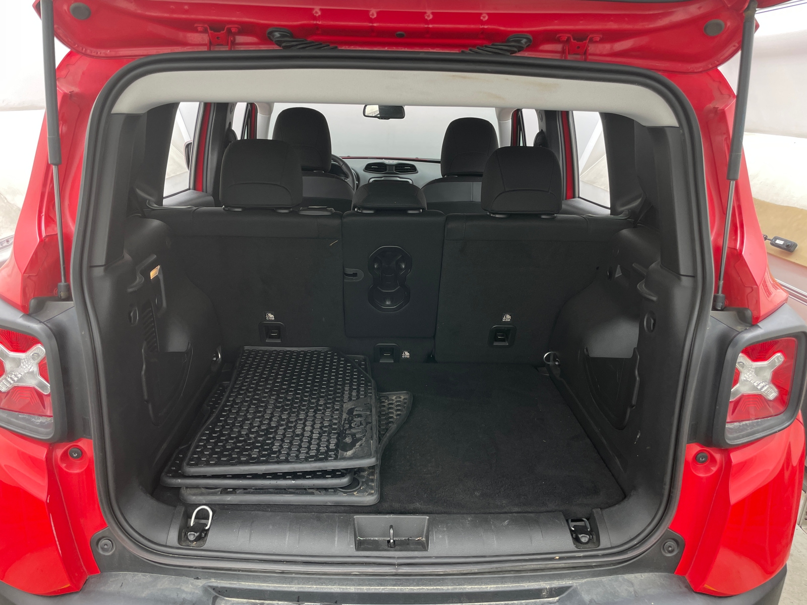 Thumbnail: 2022 Jeep Renegade - 7