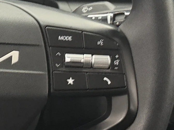 2025 Kia K4 LXS - Photo 16