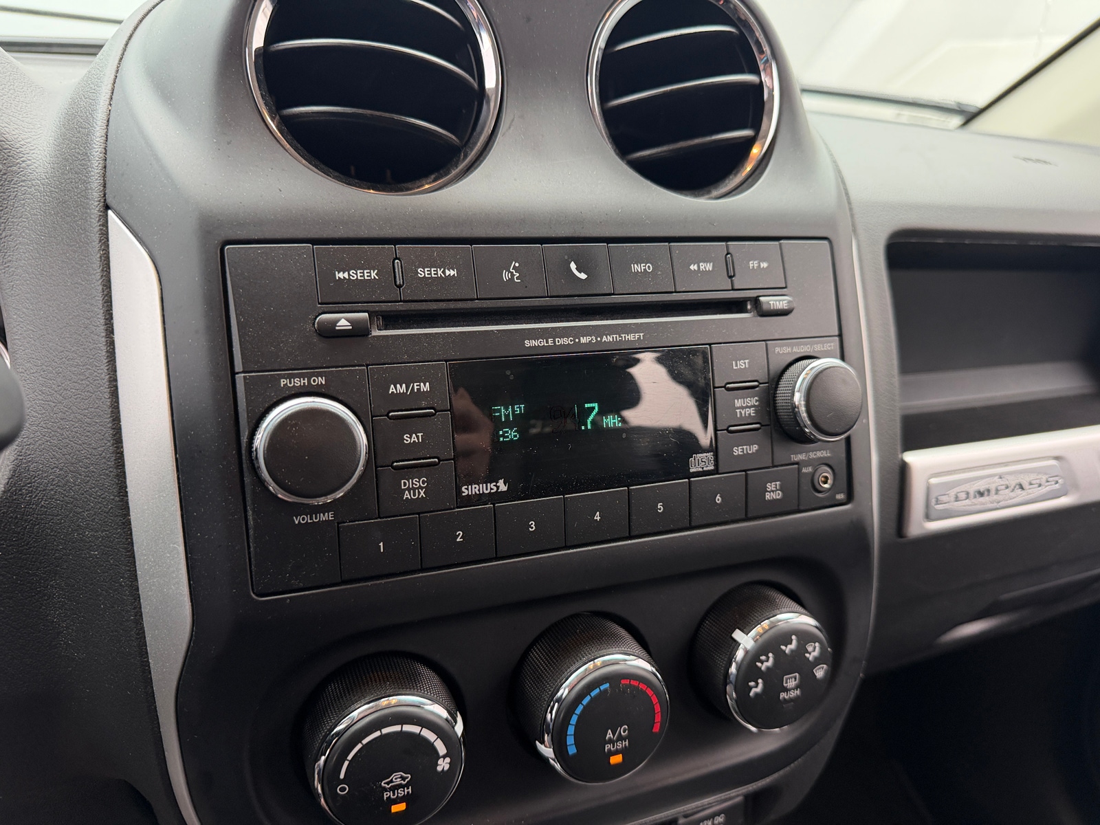Thumbnail: 2016 Jeep Compass - 4