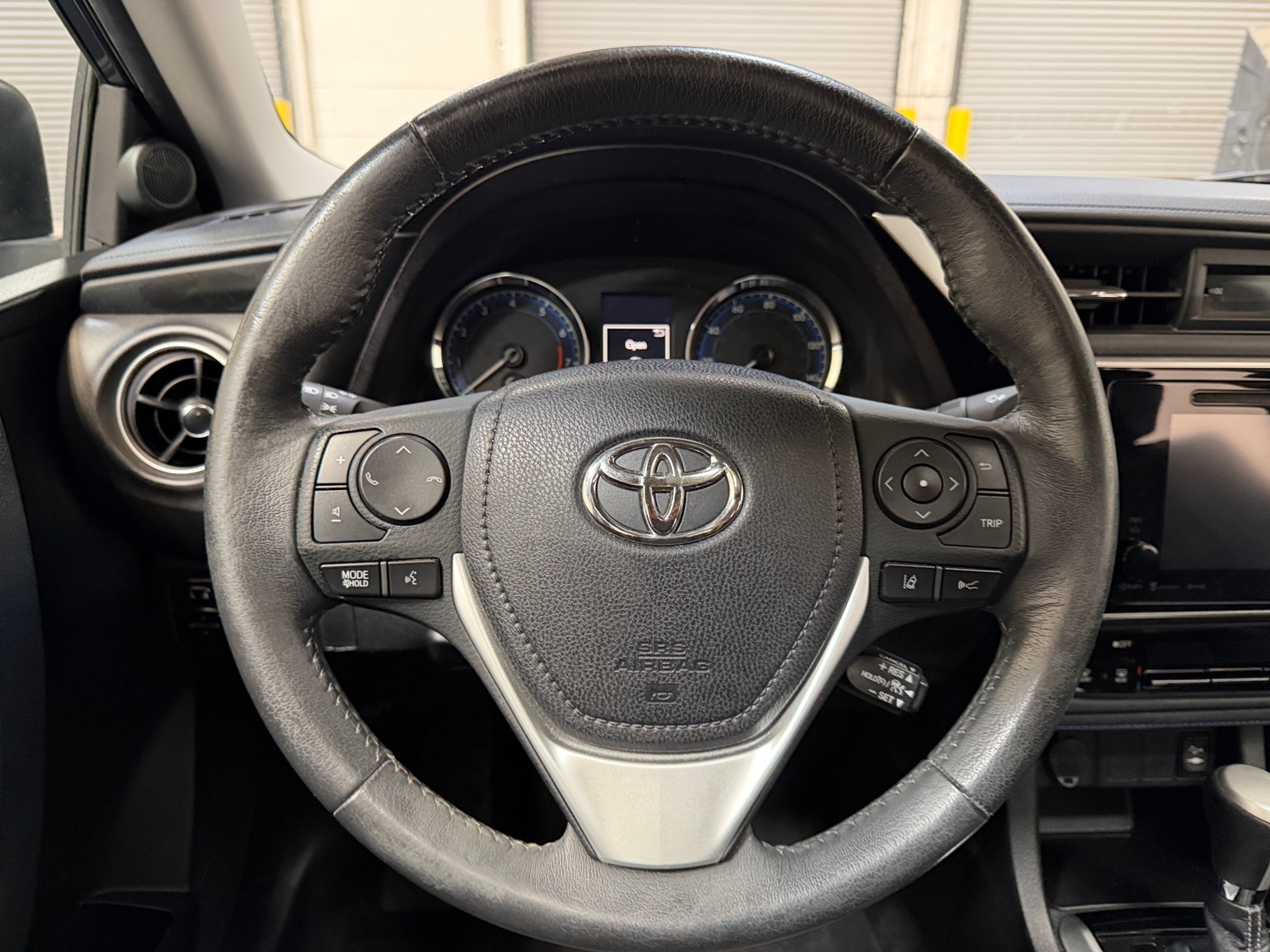 Thumbnail: 2017 Toyota Corolla - 5