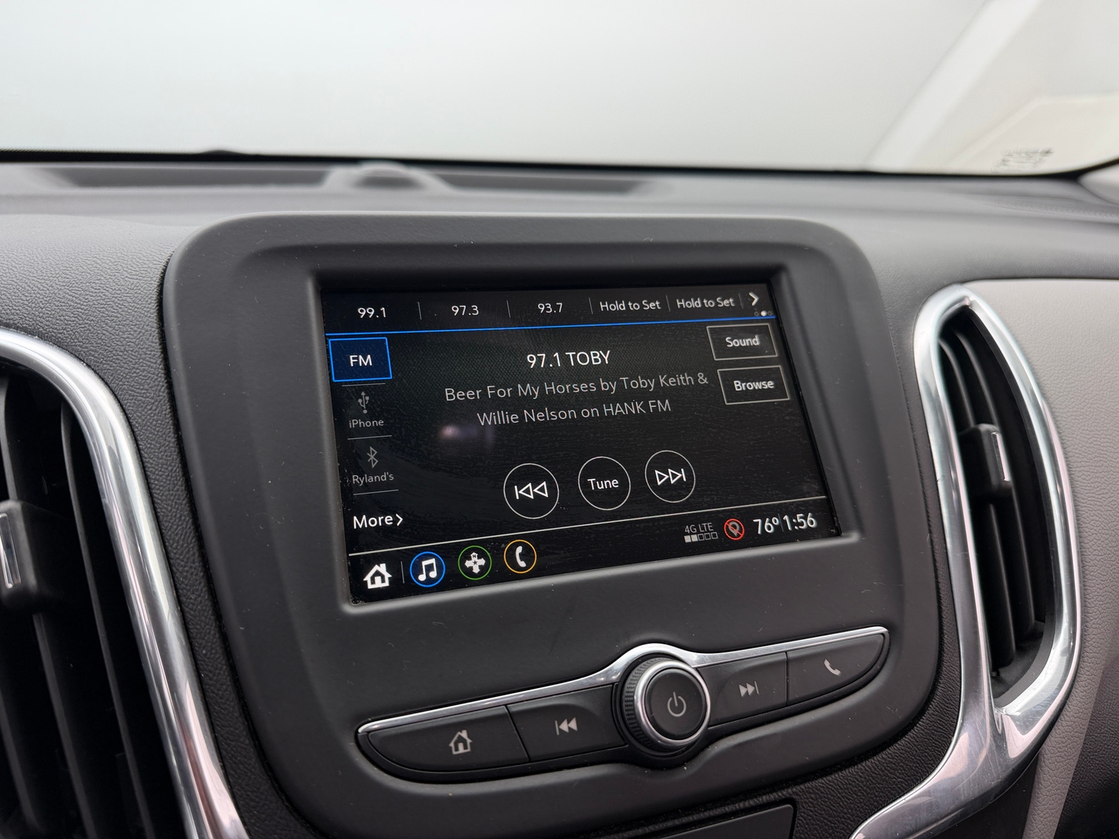 Thumbnail: 2019 Chevrolet Equinox - 4