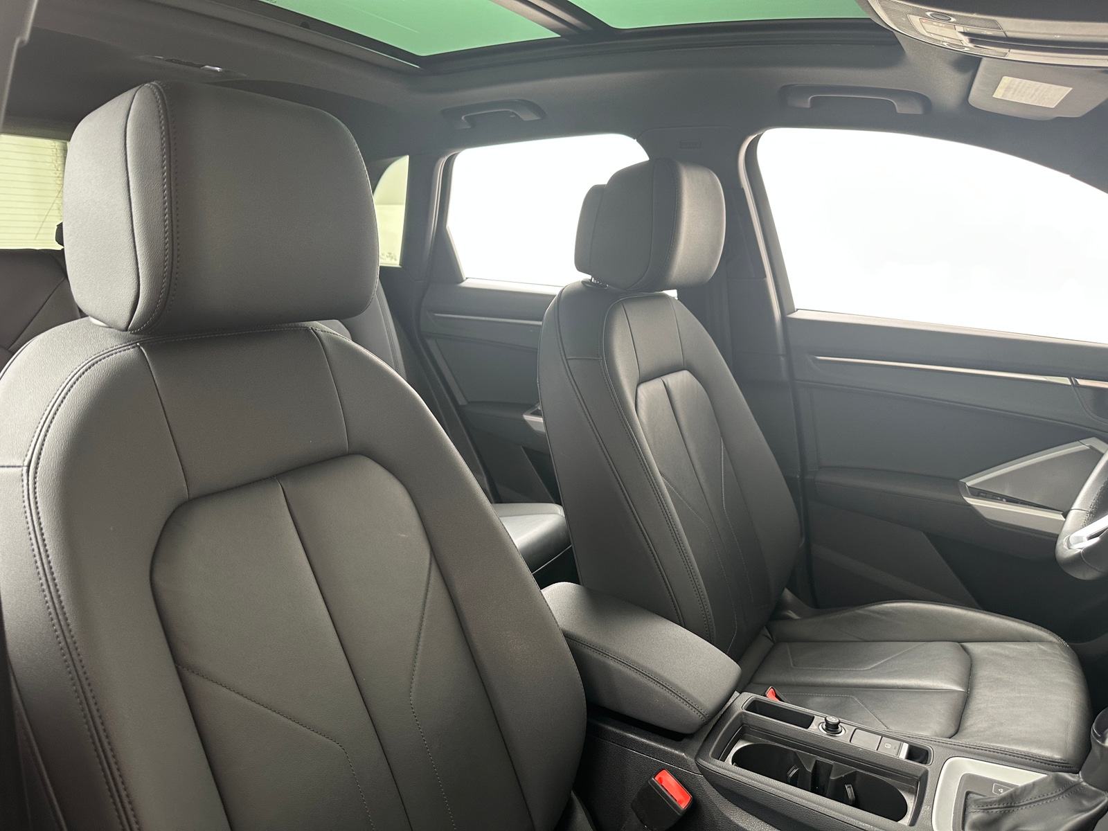 Thumbnail: 2025 Audi Q3 - 2