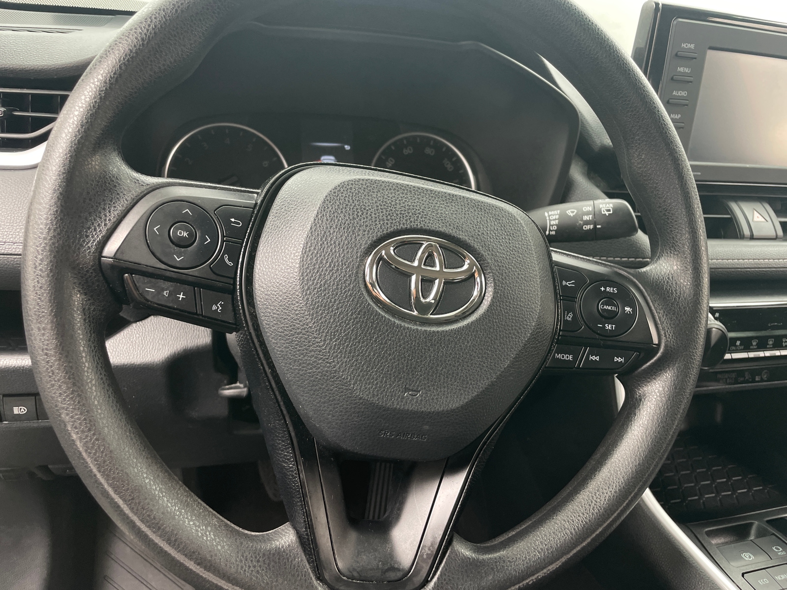 Thumbnail: 2022 Toyota RAV4 - 5