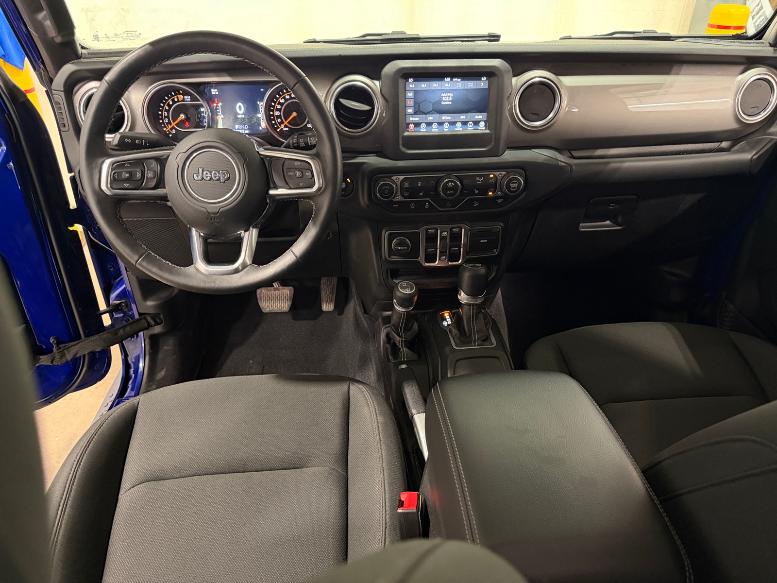 Thumbnail: 2018 Jeep Wrangler - 3
