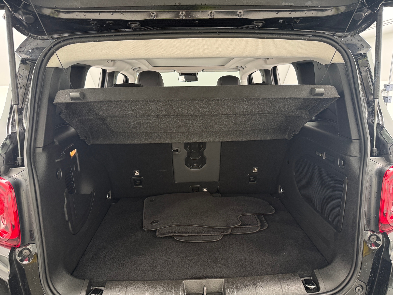Thumbnail: 2021 Jeep Renegade - 6