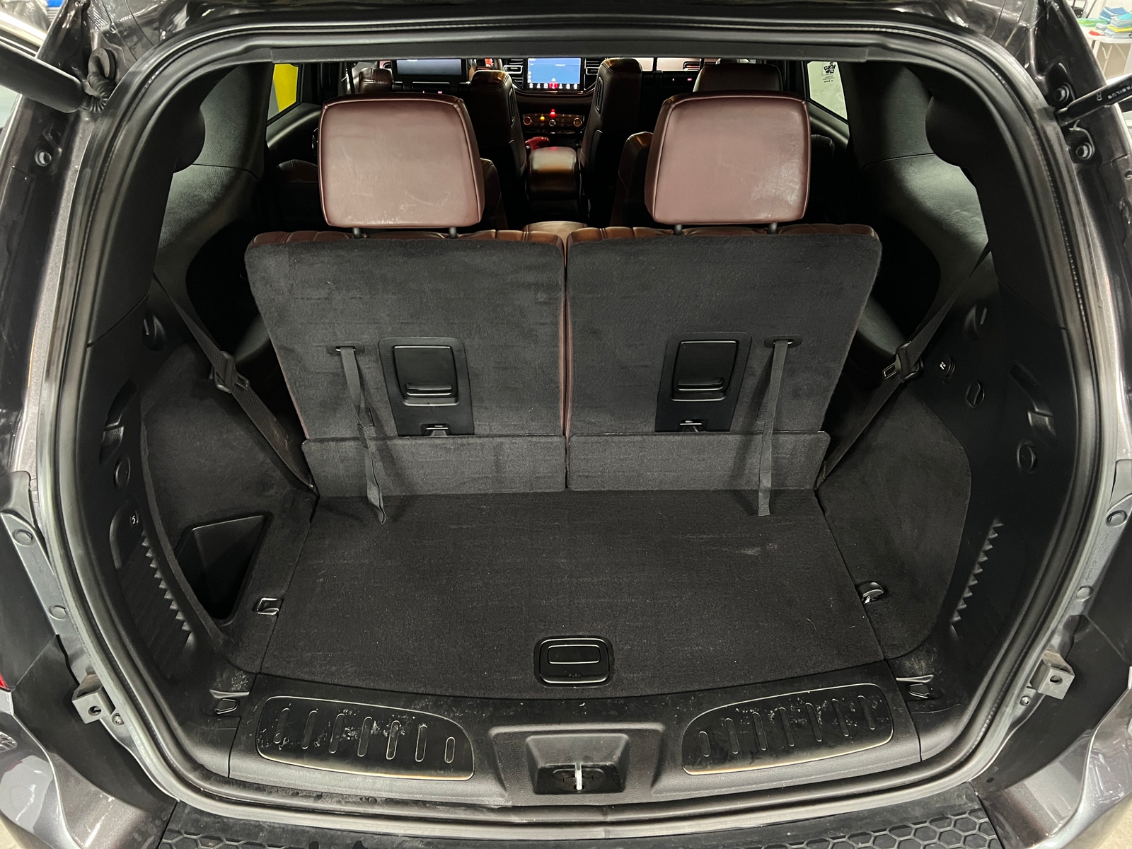 Thumbnail: 2021 Dodge Durango - 6