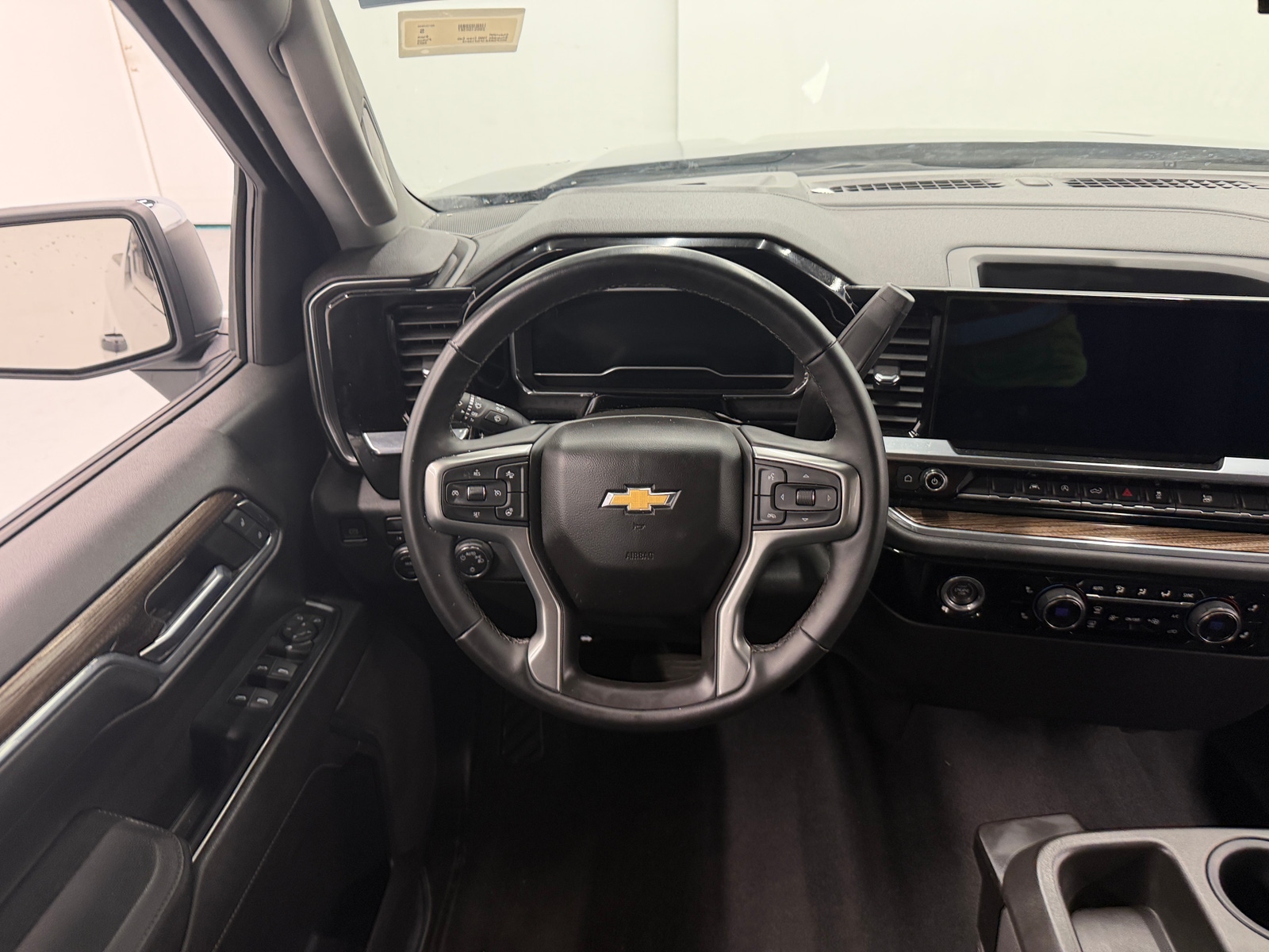 Thumbnail: 2023 Chevrolet Silverado 1500 - 5