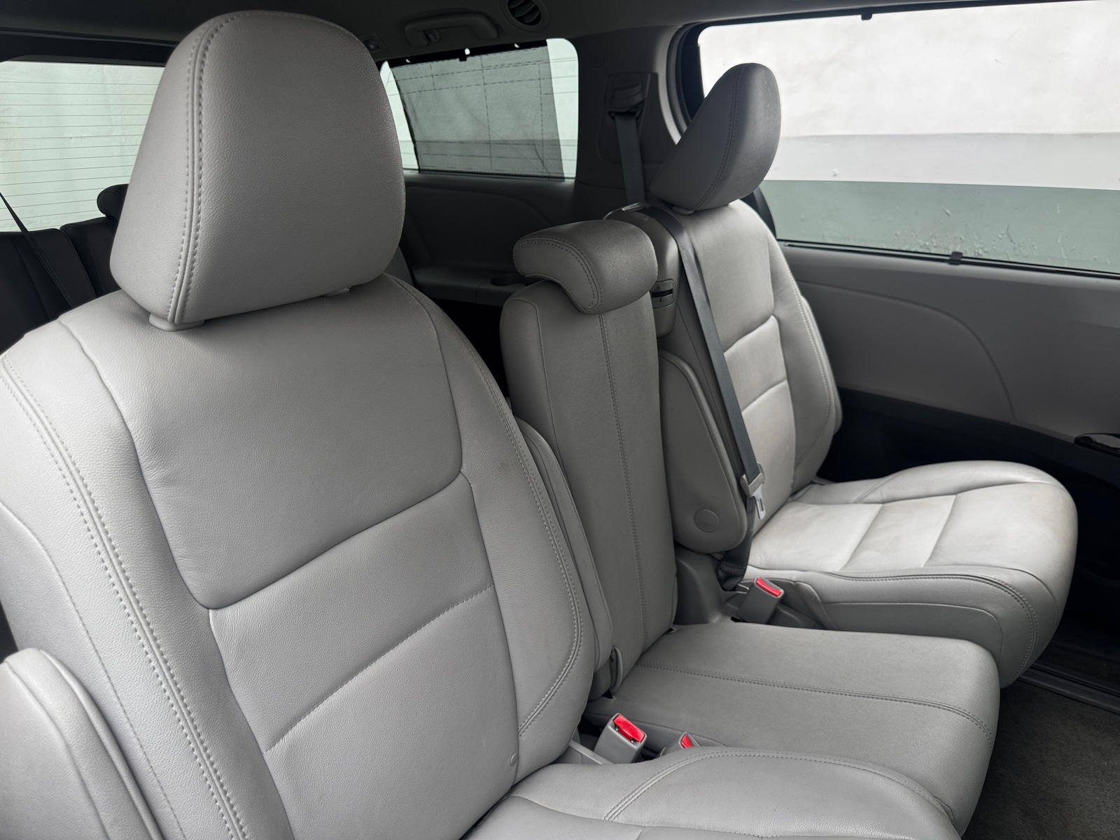 Thumbnail: 2018 Toyota Sienna - 5