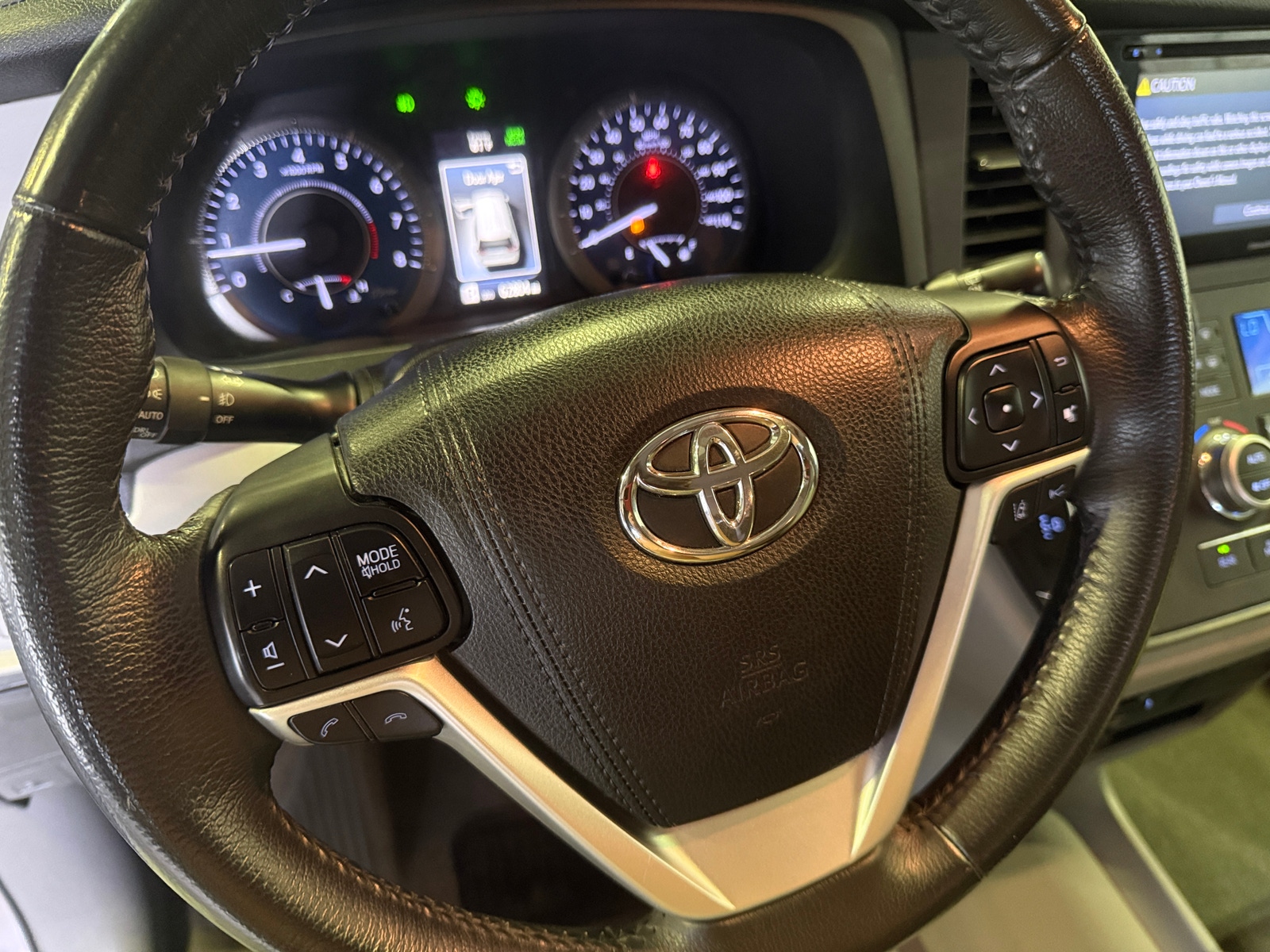 Thumbnail: 2018 Toyota Sienna - 4