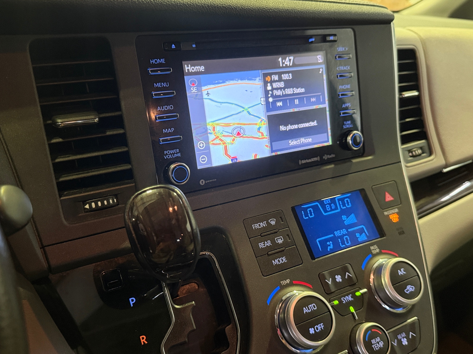 Thumbnail: 2018 Toyota Sienna - 3