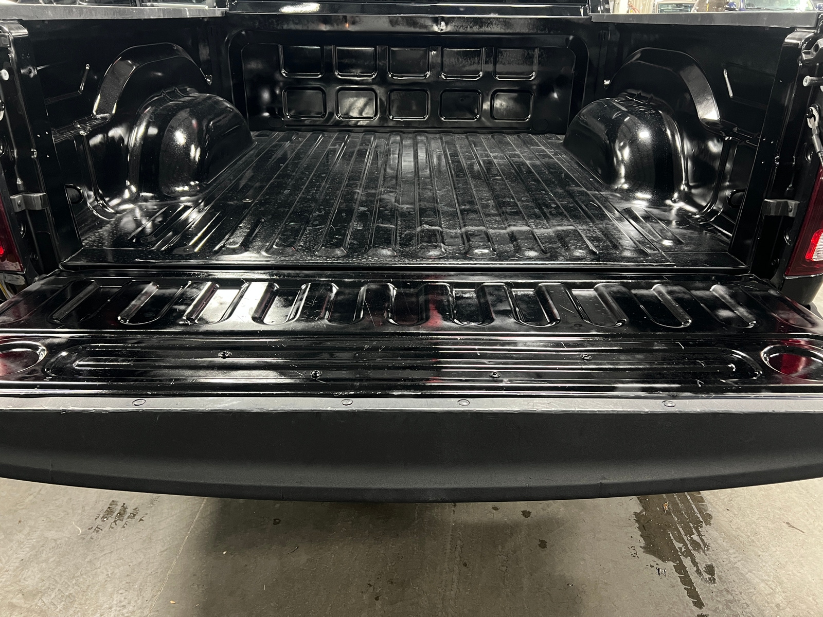 Thumbnail: 2024 RAM 1500 Classic - 7