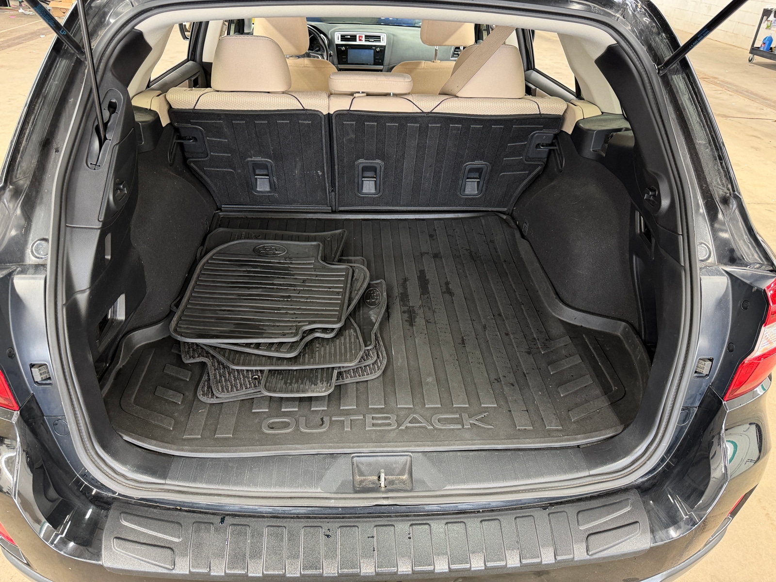 Thumbnail: 2015 Subaru Outback - 7