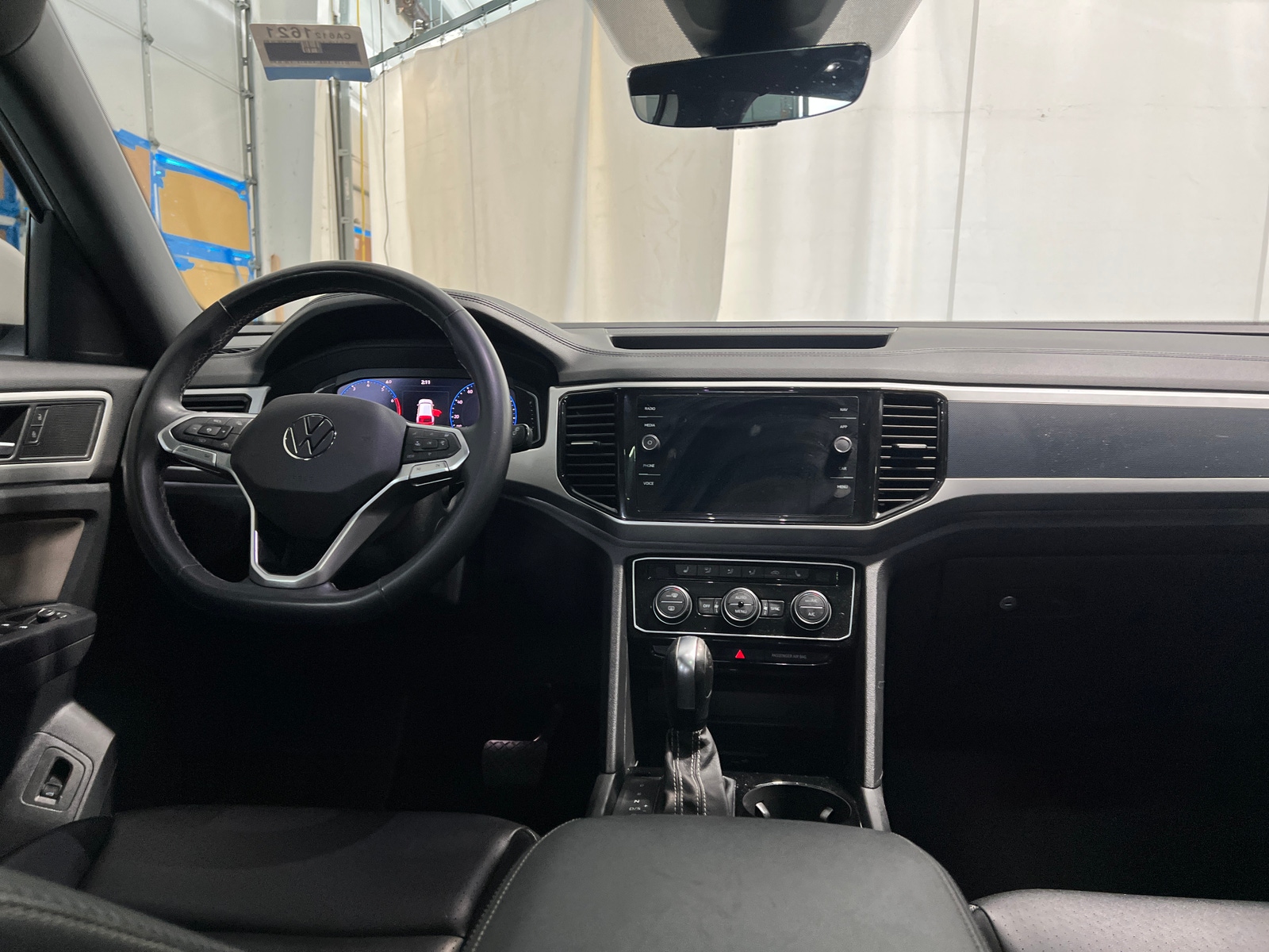 Thumbnail: 2021 Volkswagen Atlas - 3