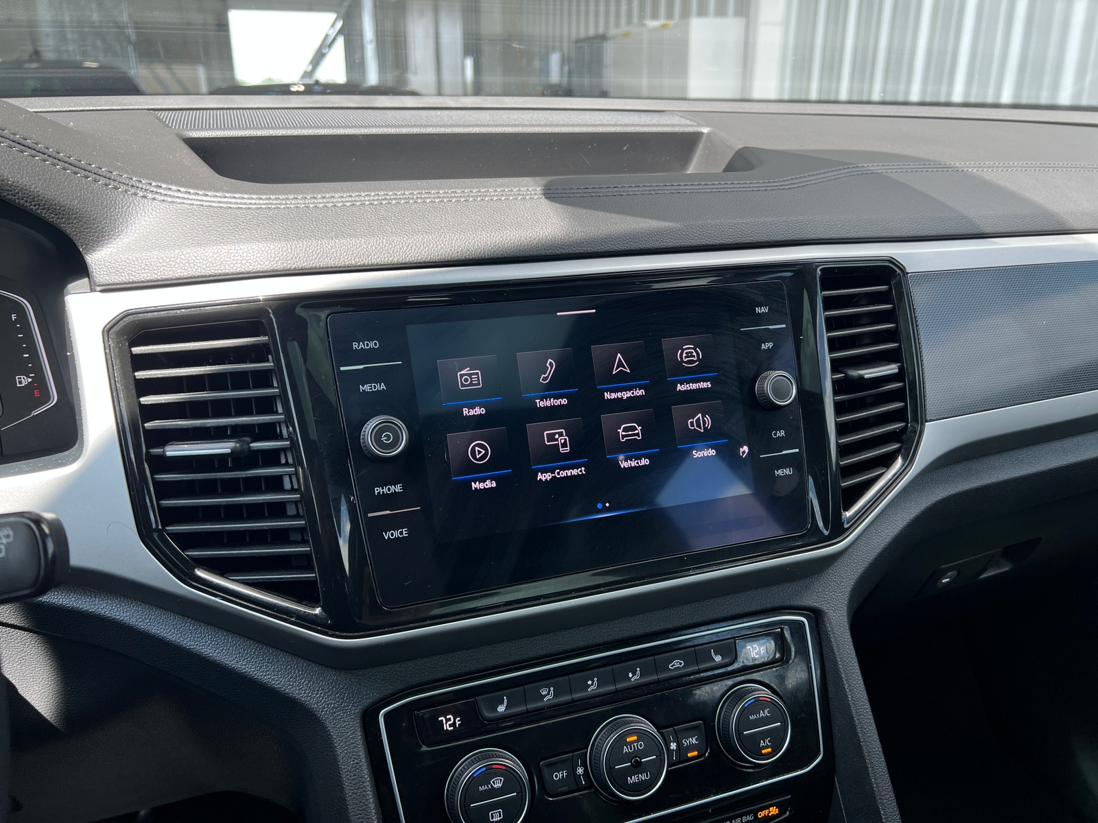 Thumbnail: 2021 Volkswagen Atlas - 4