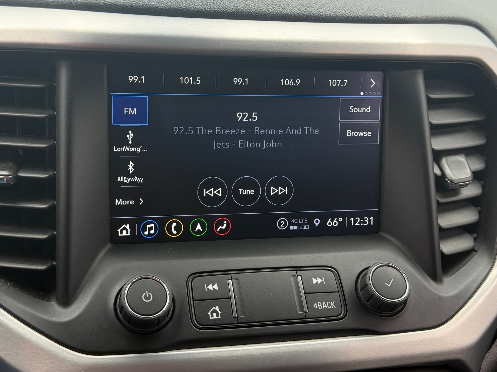 Thumbnail: 2023 GMC Acadia - 3