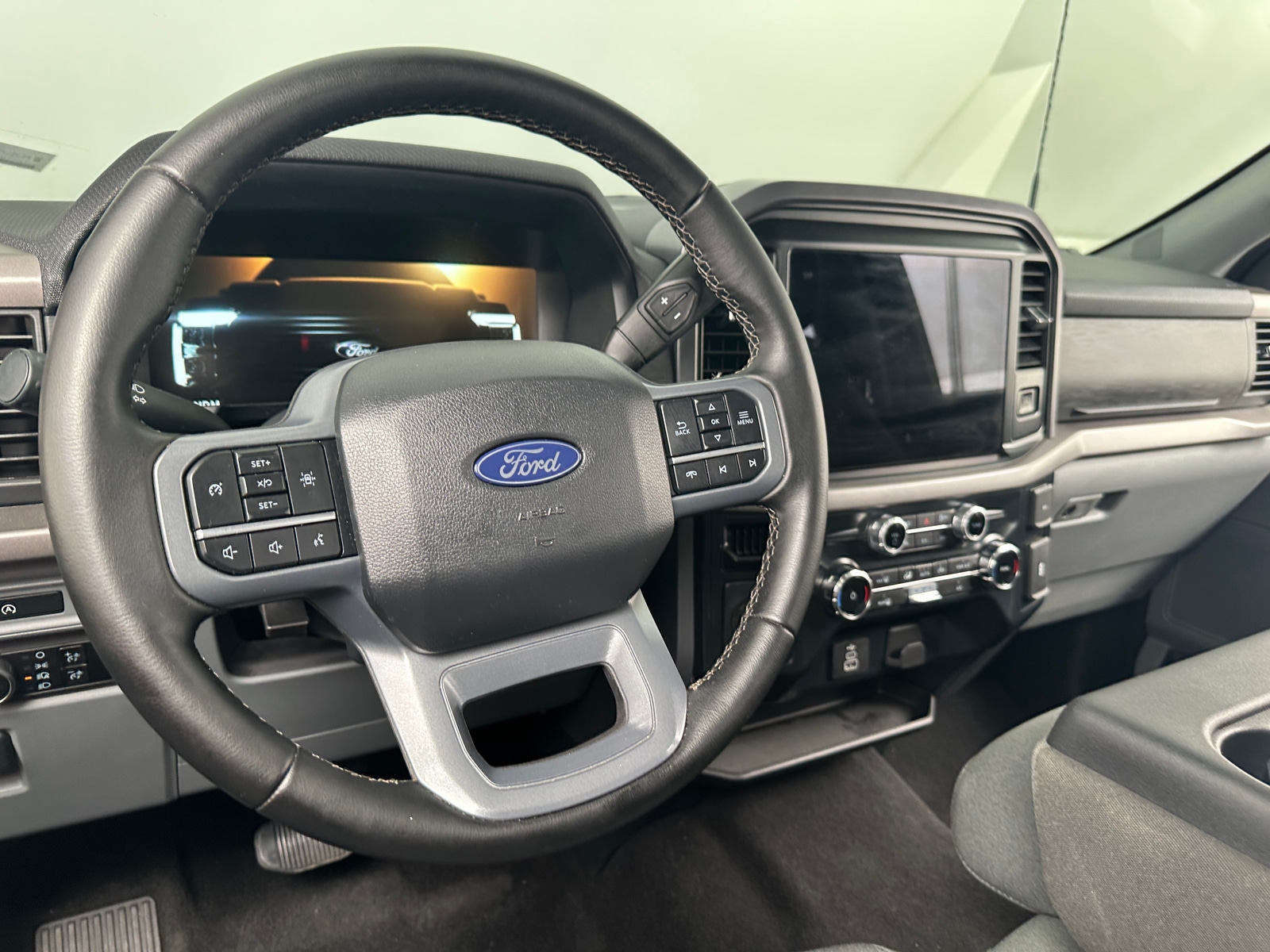 Thumbnail: 2025 Ford Econoline - 5